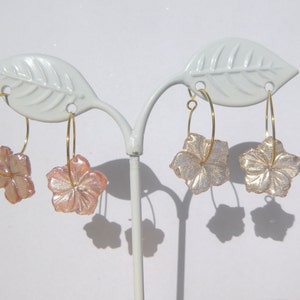 Sakura Flower resin earrings, very light, Flowers mounted on Creoles