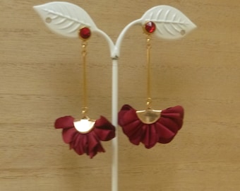 Longues boucles d 'oreilles Rouges et Dorées , Tissu, Acier inoxydable et Cristal