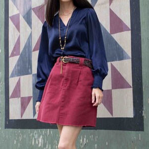 Red denim skirt 90s 2025