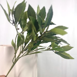 19" Faux Sweet Bay Spray