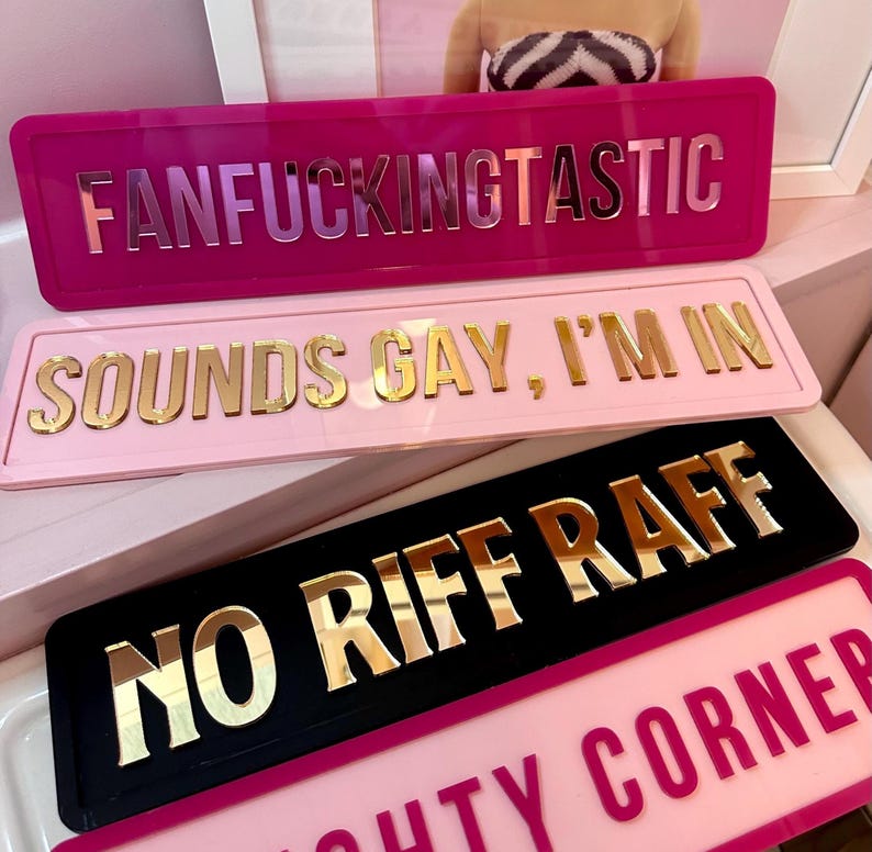 3D Mirrored Acrylic Personalised Street Sign| Custom Street Sign| Home Bar Sign| Personalised Sign| Dopamine Decor| Surname Sign image 1