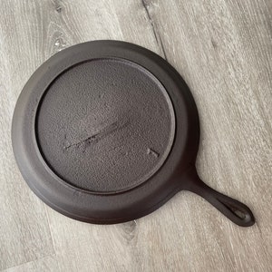 Gate Marked #9 Skillet Griddle, Fancy Handle, Heat Ring, Restored & Triple-Seasoned
