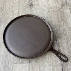 Vollrath #9 Griddle, Unmarked, Restored & Triple-Seasoned