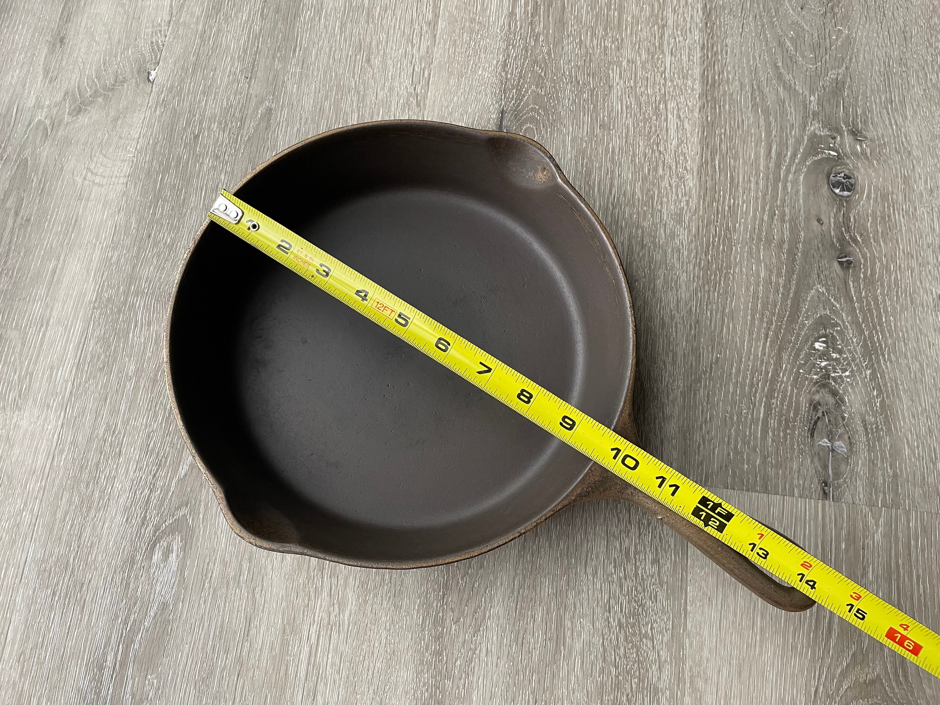 Wagner Ware #7 スキレット、ヒートリング、メッキ、1057 H、修復済み