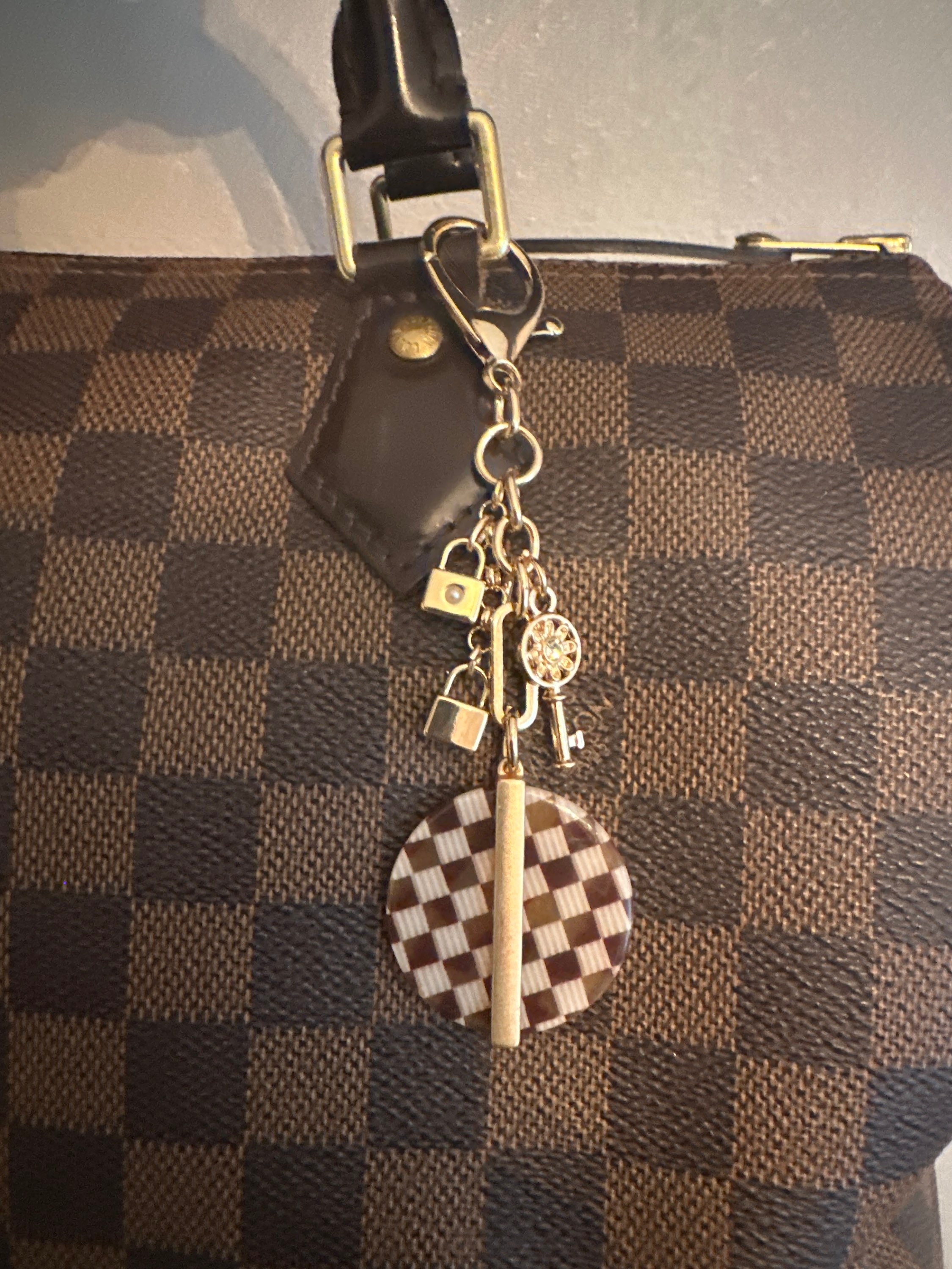 Repurposed Louis Vuitton Card Wallet Keychain – NH Timeless Designers