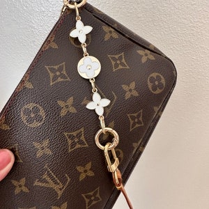 Strap Extender/ Pochette Strap Extender 