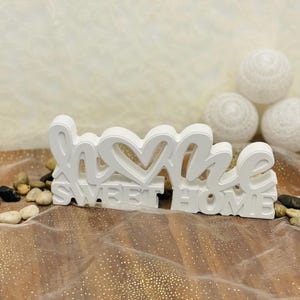"Home Sweet Home" lettering made of casting powder – Modern wall and table decoration