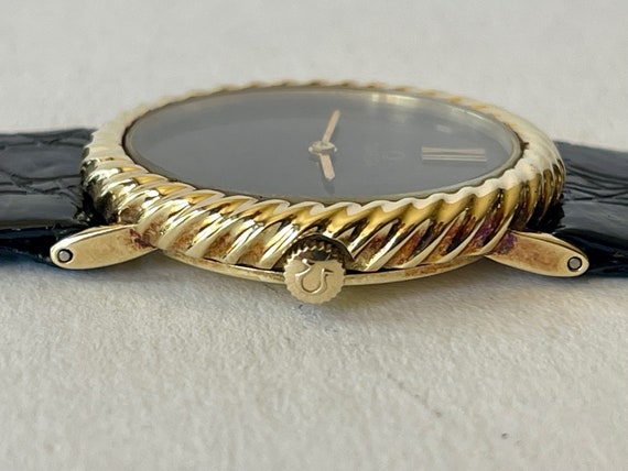 Omega Solid 14K(585) Oval Fluted Bezel Black Dial Vintage
