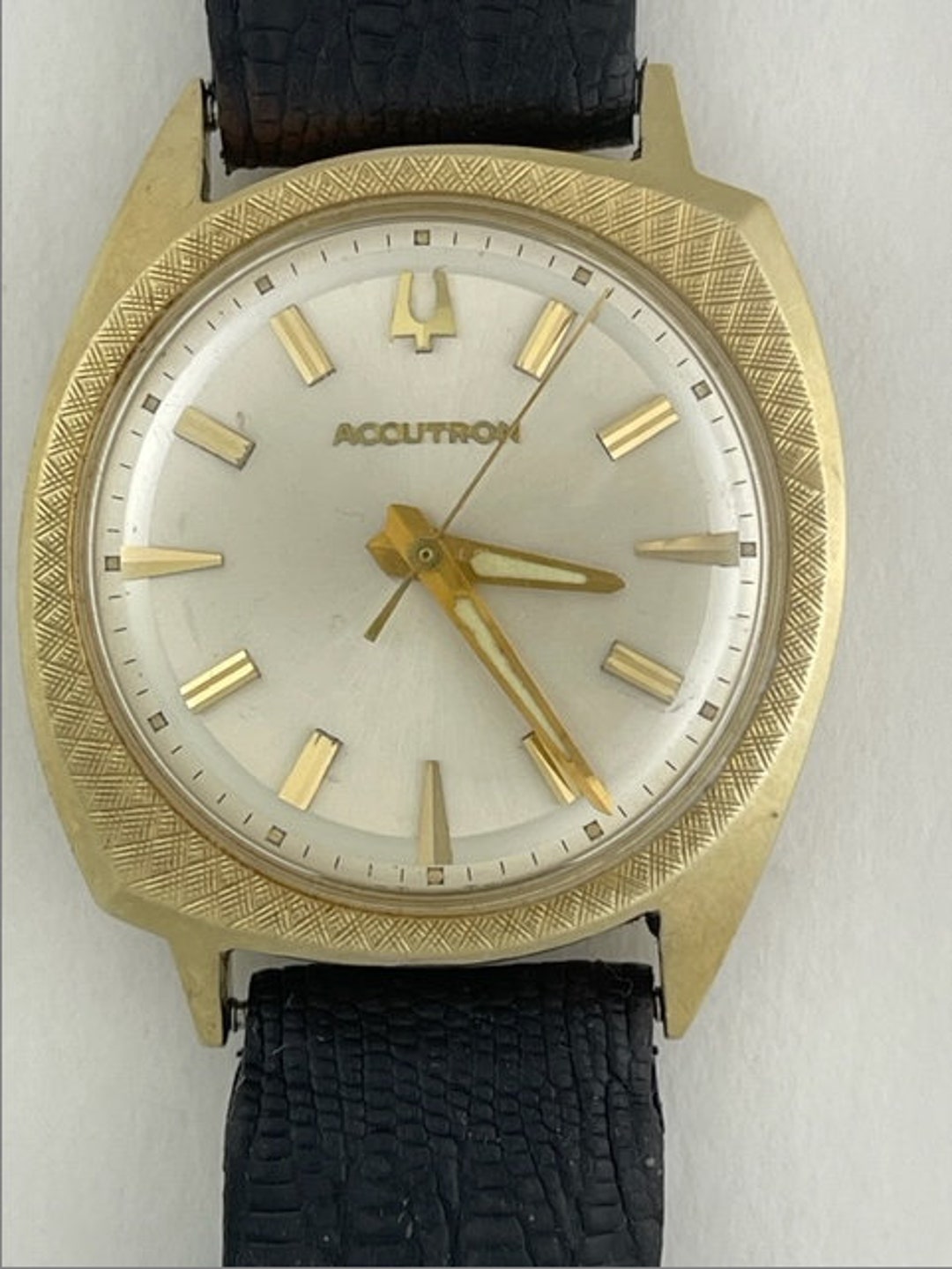 Bulova accutron 14k gold clearance watch