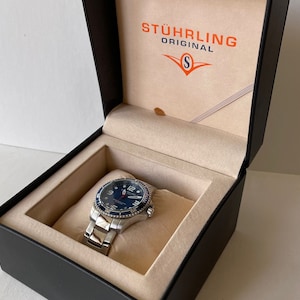 Stührling Professional Diver 200 metros Calendario Quick Set Date Krysterna Crystal Box Swiss Made 2018