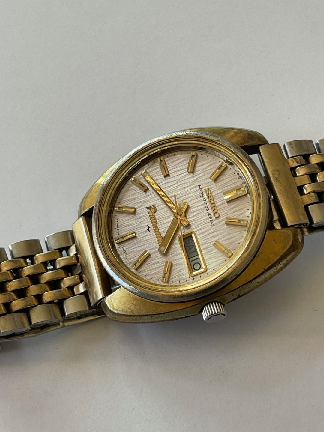 Seiko Presmatic Automatic 33 Jewels Day Date Calendar Textured Seiko Presmatic Automatic 33 Jewels Day Date Calendar Textured