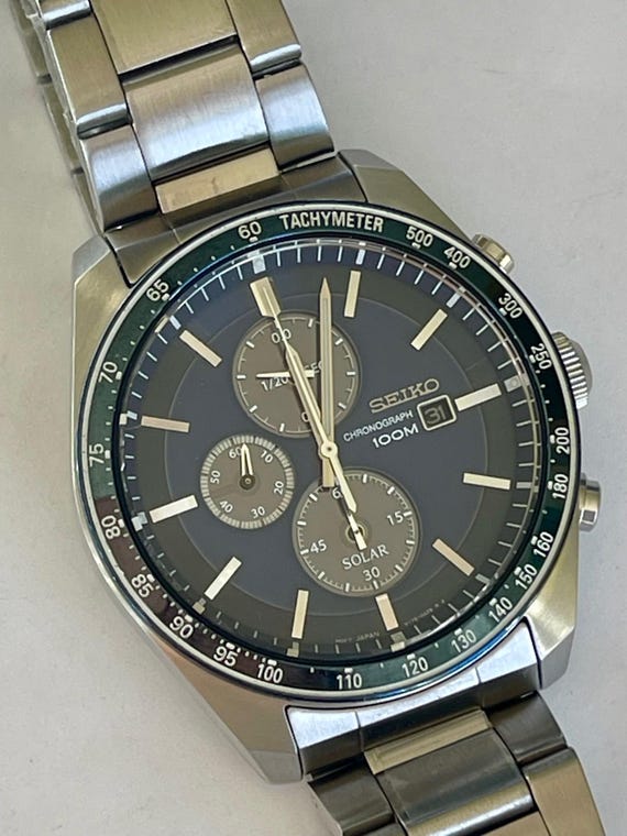 Seiko Solar Chronograph Ref.v176-0ay0 Tachymeter Calendar