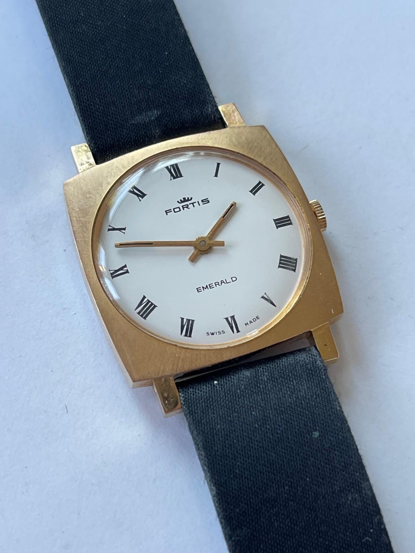 FORTIS 腕時計 Fortis Emerald Gold Capped Original Strap White Dial Roman Numbers