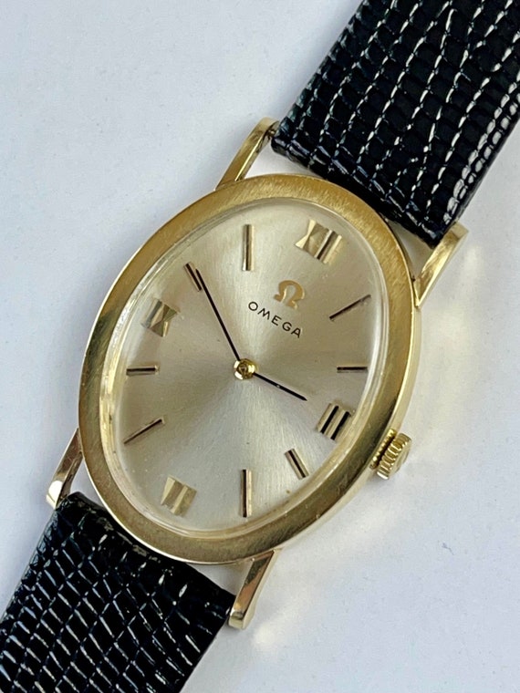 Omega Solid 14K(585)Gold Oval Cal.620 Vintage Swis