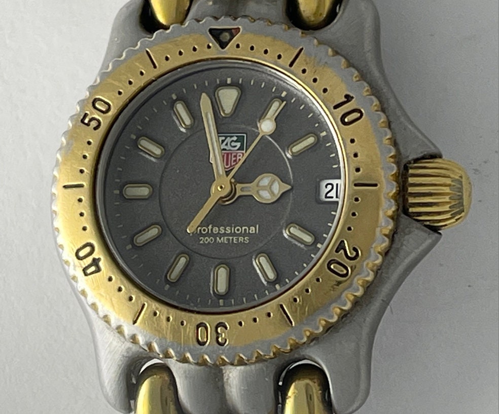 TAG Heuer Professional 200 Meters Date Ladies Screw Down Back