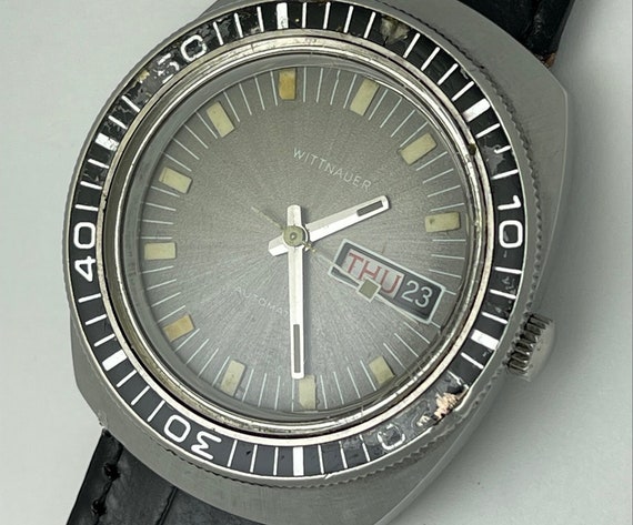 Wittnauer Longines Automatic Diver Calendar Day/D… - image 2