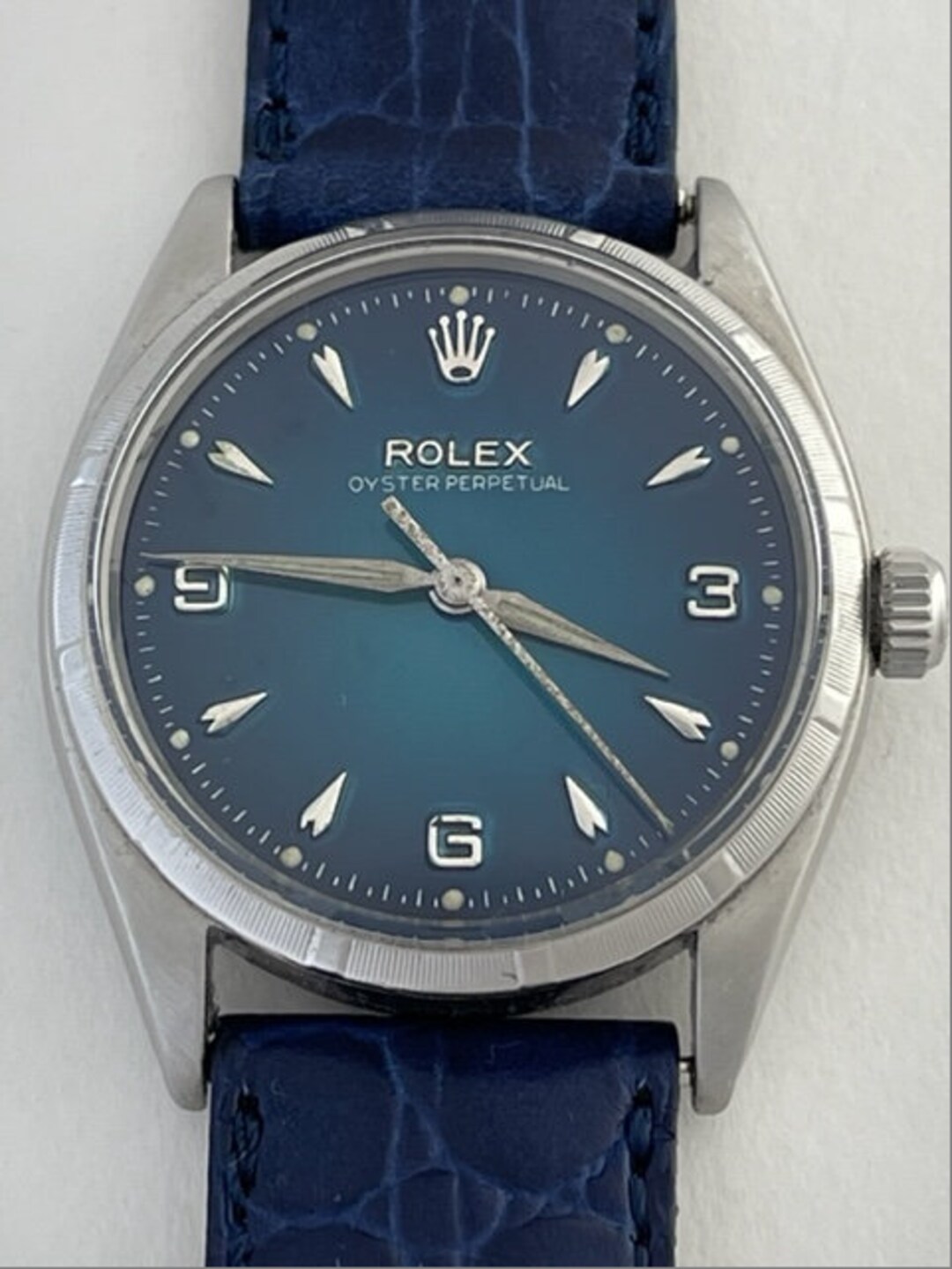 Rare Oyster: Testing the Rolex Oyster Perpetual Submariner Date LV