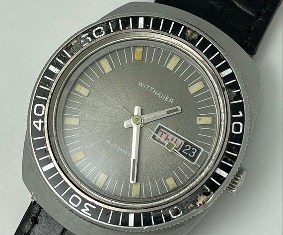 Wittnauer Longines Automatic Diver Calendar Day/D… - image 3