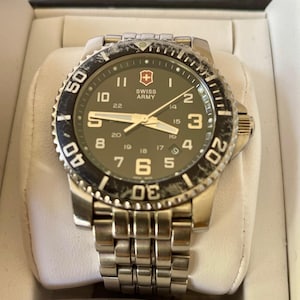 Victorinox Swiss Army Calendar Date 24hours Black Dial Large