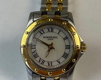 Bulova Women display picture 2