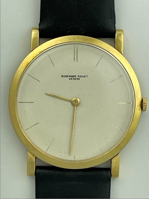 Audemars Piguet Geneve Solid 18K (750) Gold Ultra Thin  display picture 1