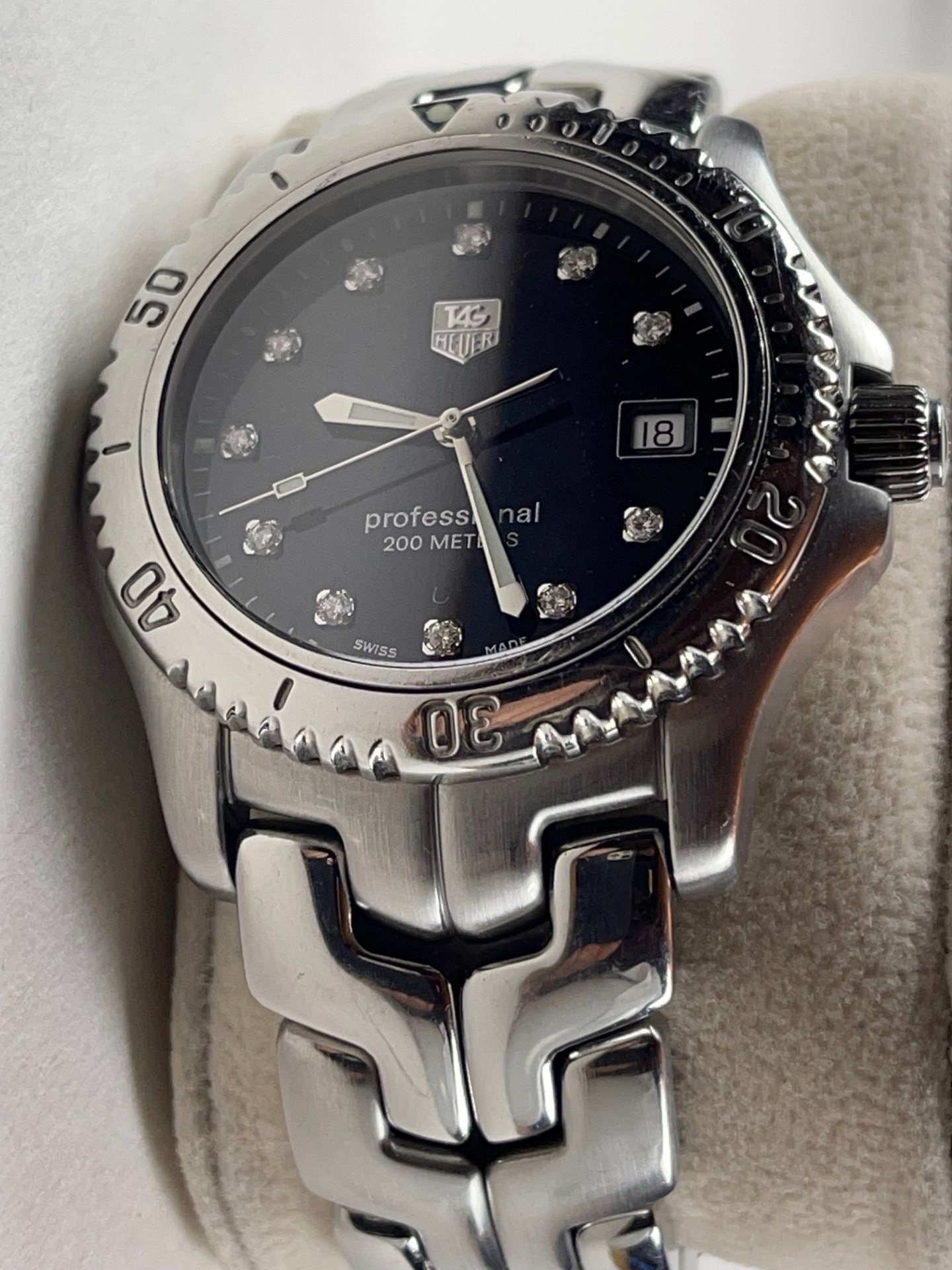 TAG Heuer Professional 200 Meters Calendar Date Screw Down TAG Heuer Professional 200 Meters Calendar Date Screw Down