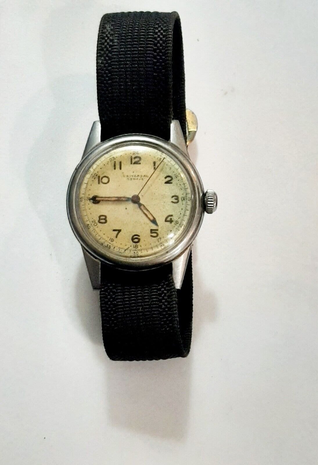 ユニバーサル・ジュネーブ ミリタリー オランダ軍 時計 ユニバーサル・ジュネーブ ミリタリー オランダ王国軍用 激レア整備