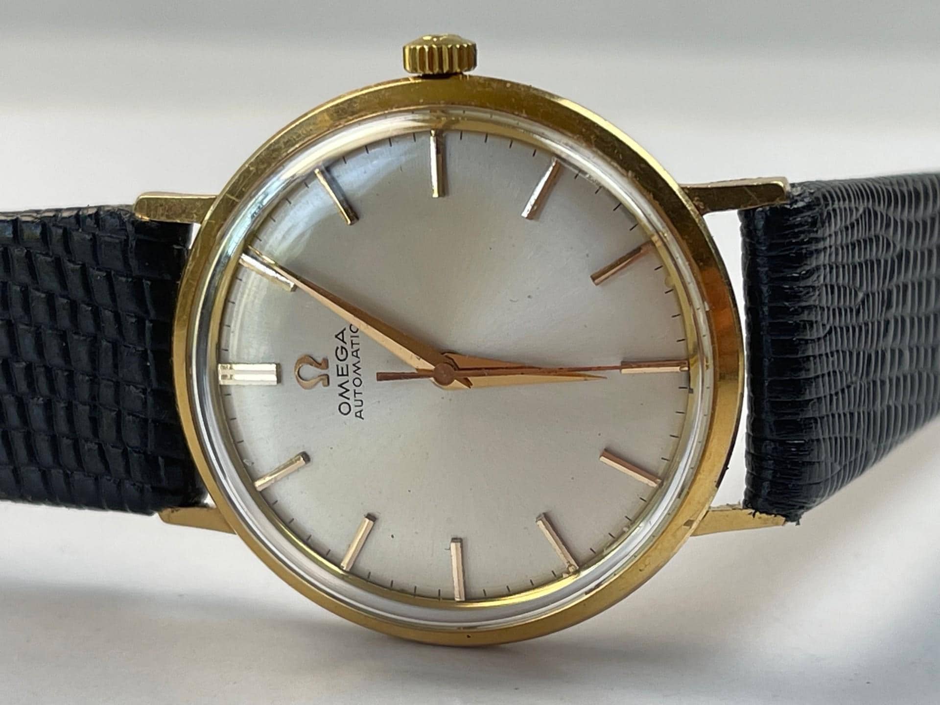 18k 750 Omega Watch - Etsy