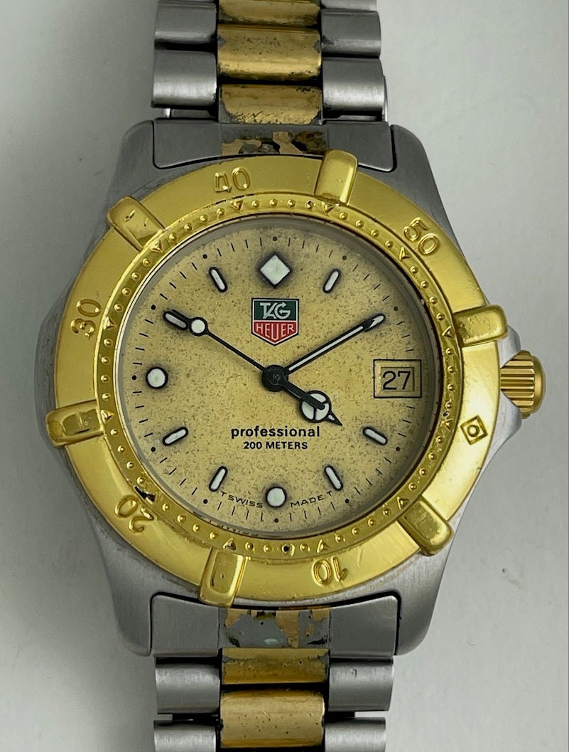 TAG Heuer Professional 200 Meters Calendar Date Screw Down Back