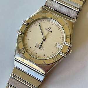 Omega Constellation automatische chronometer Officieel gecertificeerd Quick Set Datum Kalender Cal.1111 Vitrinebodem Vintage Swiss Made 1986