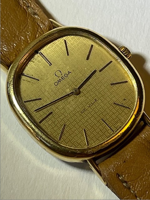 割引価格 Omega Cal Ref.111.0133 Dial Textured Capped Gold Ville De 時計