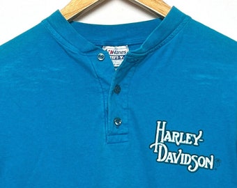 Vintage 1980s Harley Davidson Motorcycles Spell Out Logo made in USA Eagle Graphic Button Up Biker Tee Shirt (fits adult Medium)