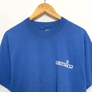 Vintager 19980s Pepsico Velva Sheen made in USA Pepsi Cola Soda Spell Out Logo Graphic Tee Shirt (fits adult Large)