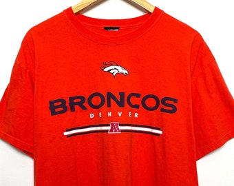Anfang 2000er Jahre Denver Broncos NFL Football AFC West Spruch Grafik T-Shirt (Größe Erwachsene Large)