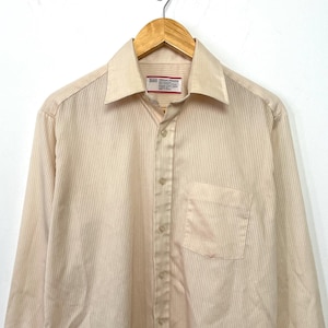 Vintage 1970s Sears Perma-Prest Beige gestreiftes Langarm-Button-Up-Shirt (passend für Erwachsenen Medium)