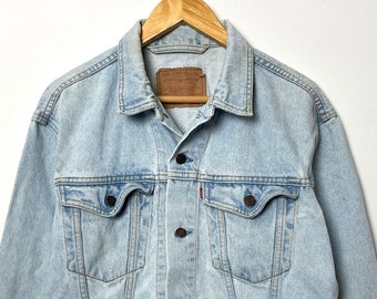 Vintage 1990s Levis Light Washed Blue Denim Jean Jacket (size adult Small)