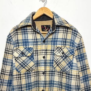 Vintage 1970s Button Up Plaid Print Fleece Lined Heavy Flannel Shirt (size adult Small)