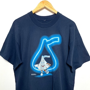 Vintage 1996 Hershey Kisses Chocolate Candy Graphic Tee Shirt (size adult XL)