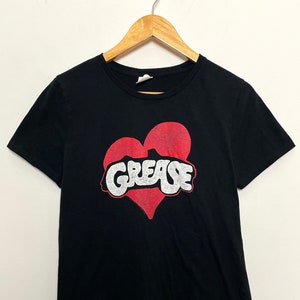 2000s Grease 1978 Musical John Travolta Olivia Newton-John Movie Graphic Women’s Tee Shirt (size women’s Medium)