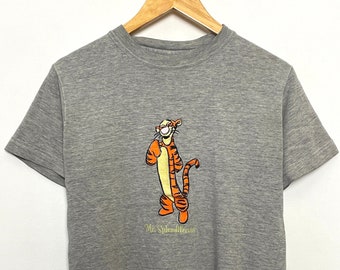 Vintage 1990s Disney Winnie the Pooh Tigger “Mr. Splendiferous” Embroidered Graphic Tee Shirt (size adult Medium)