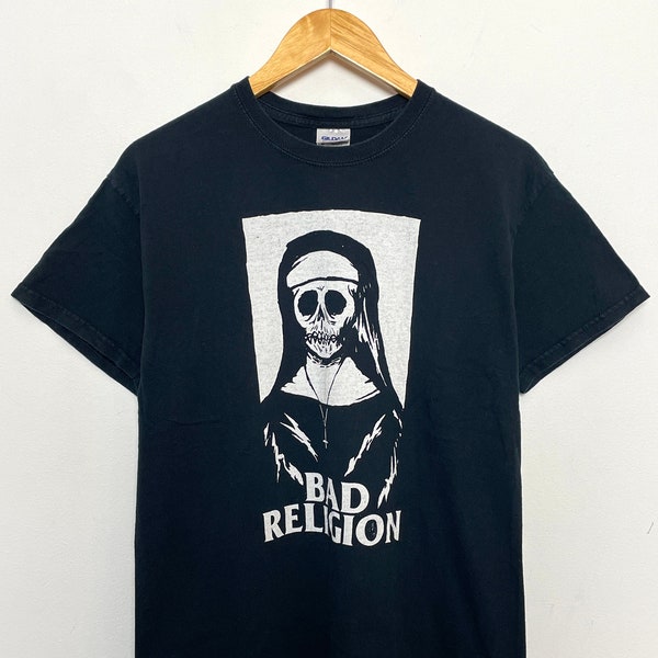 Vintage Y2K Bad Religion Spell Out Nun Skull Graphic Punk Rock Band Tee Shirt (size adult Medium)