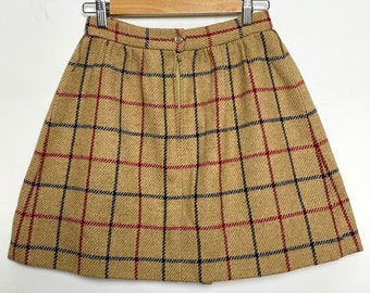 Vintage 1960s Women's Plaid Checkered Pattern made in USA Knit Skirt (size 4/Small)