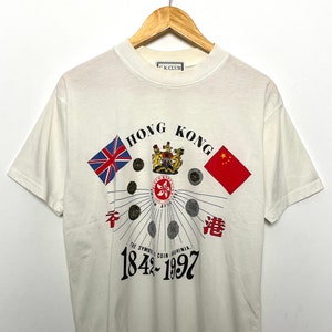 Vintage Hong Kong 1842-1997 UK and China Flag Graphic Tee Shirt (size adult Medium)