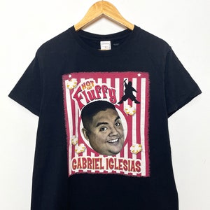 Gabriel Iglesias &quot;Hot and Fluffy&quot; Stand Up Revolution Comedy Tour Popcorn Graphic Tee Shirt (size adult Large)