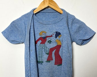 Vintage 1970s Youth Girls Flare Pants Dancing Graphic Knit Shirt Top (size youth girls Small)