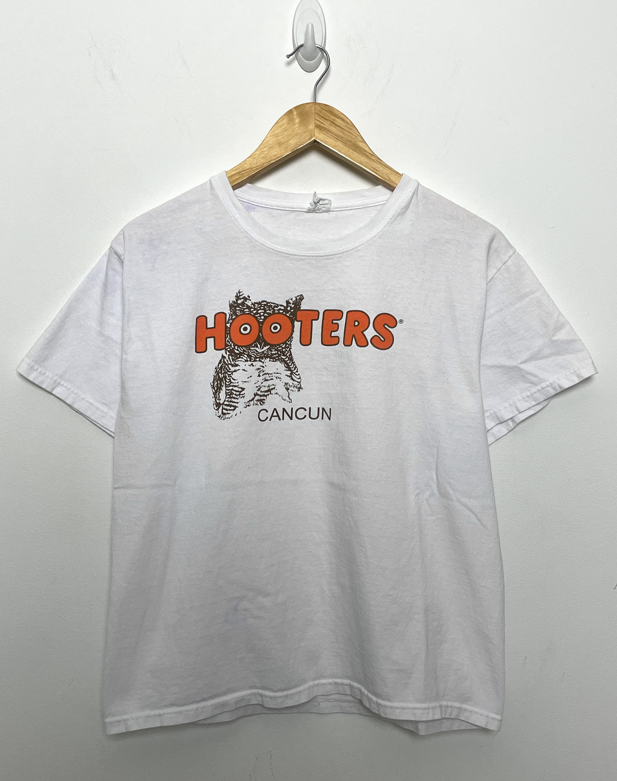 Vintage 1990s Hooters Cancun Mexico “delightfully Tacky yet Vintage 1990s Hooters Cancun Mexico “delightfully Tacky yet