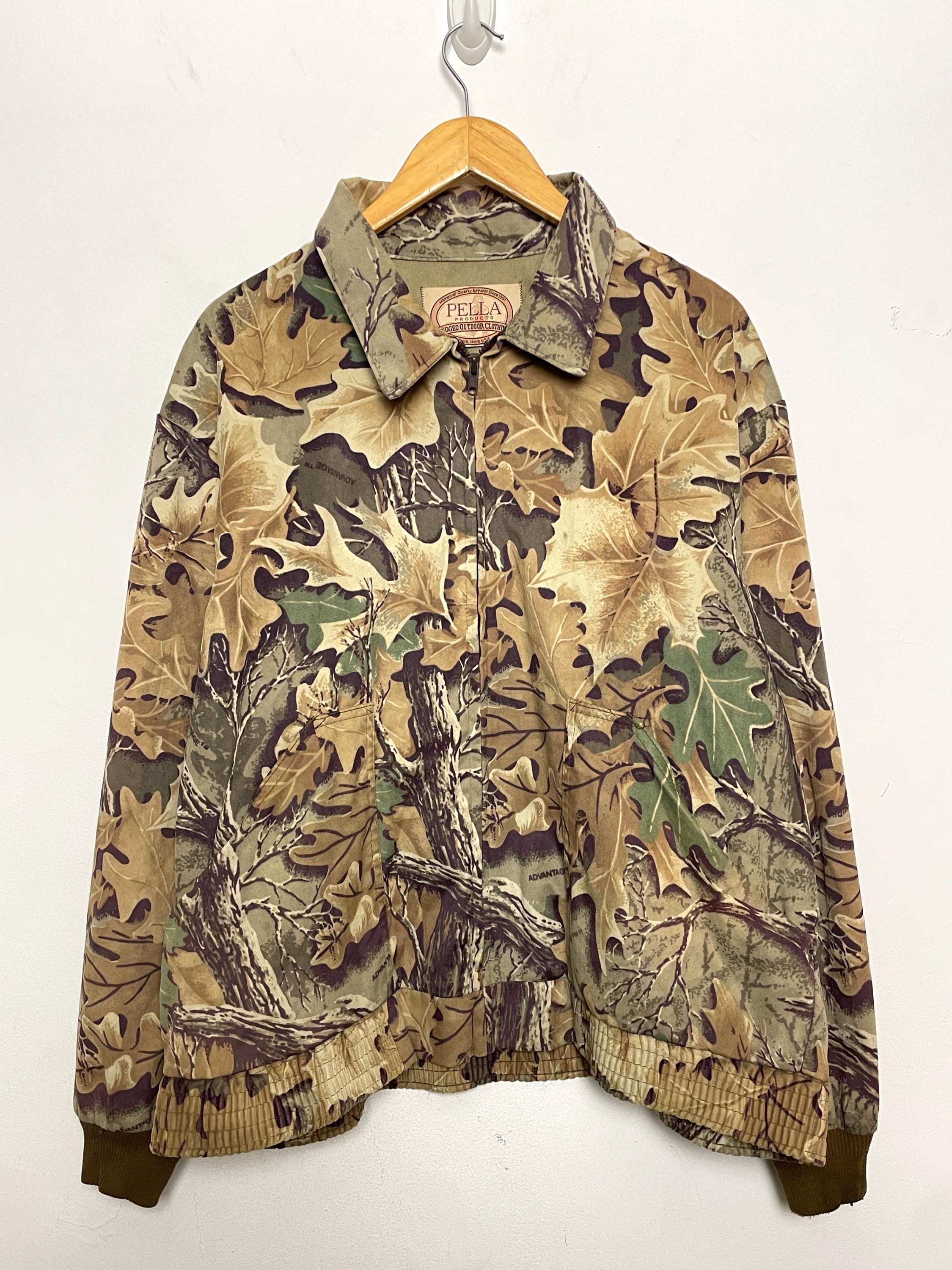 Vintage 1990s Pella Outdoor Clothing Realtree Style Leaf Camouflage Zip Up Jacket (size adult XL)