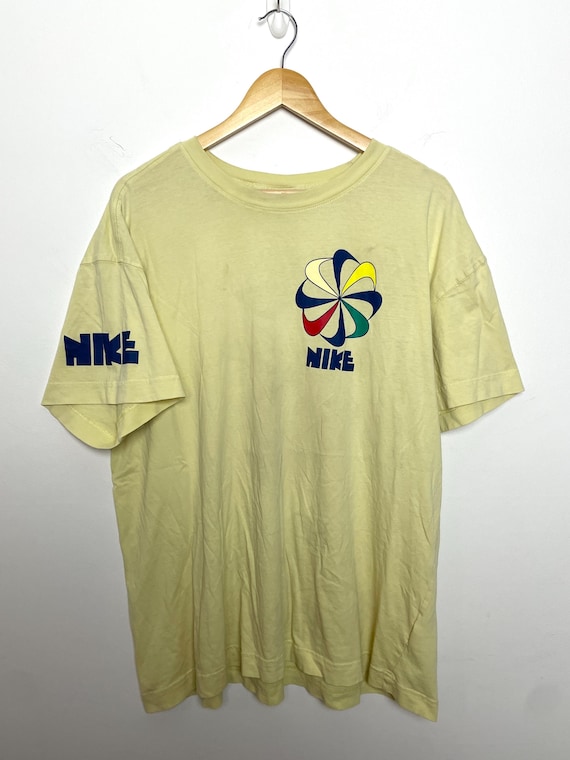 nike pinwheel t shirt