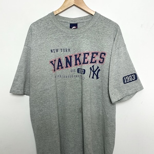 Vintage 2000 Pro Player New York Yankees MLB Baseball Spell Out Graphic Tee Shirt (size adult XXL)