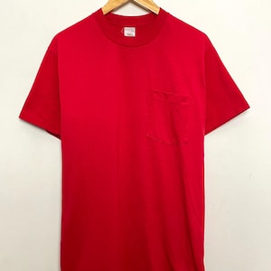 Vintage 1990s Fruit of the Loom Golden Blend Red Blank Pocket Tee Shirt (fits adult Large)